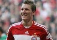 Schweinsteiger a tíz legjobb európai focista között